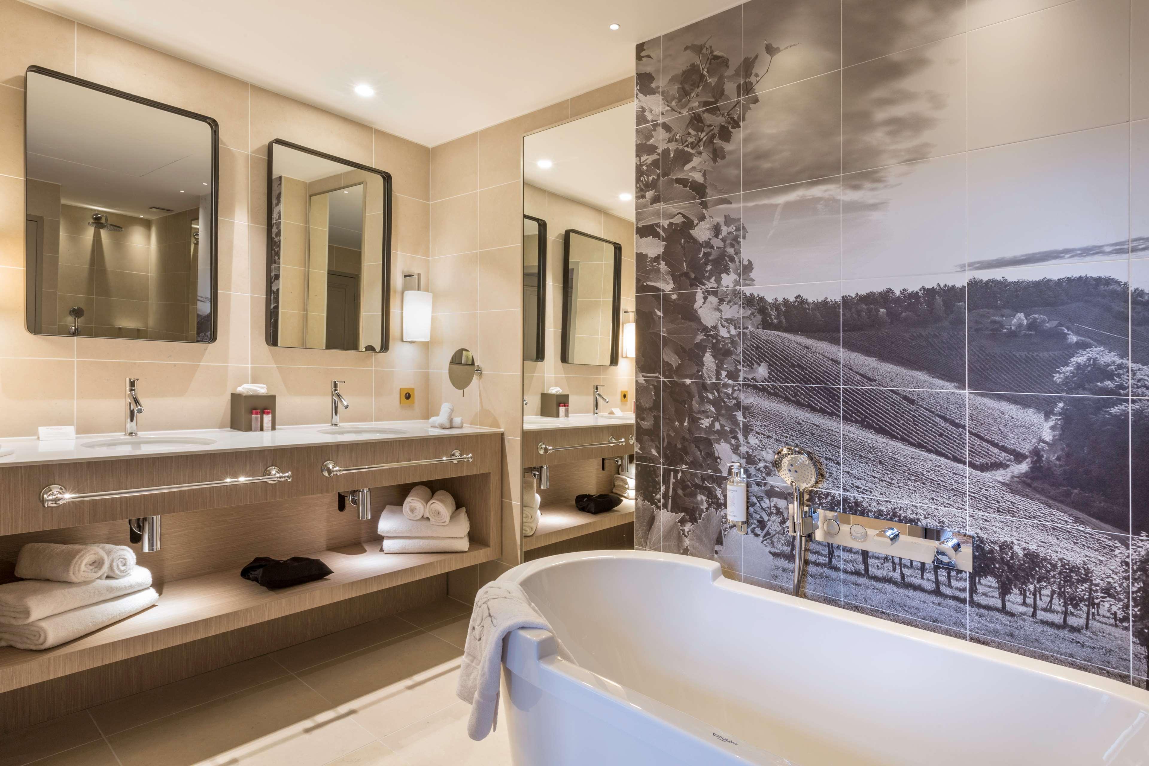 Hotel & Spa Les Sept Fontaines Best Western Premier Tournus Bagian luar foto