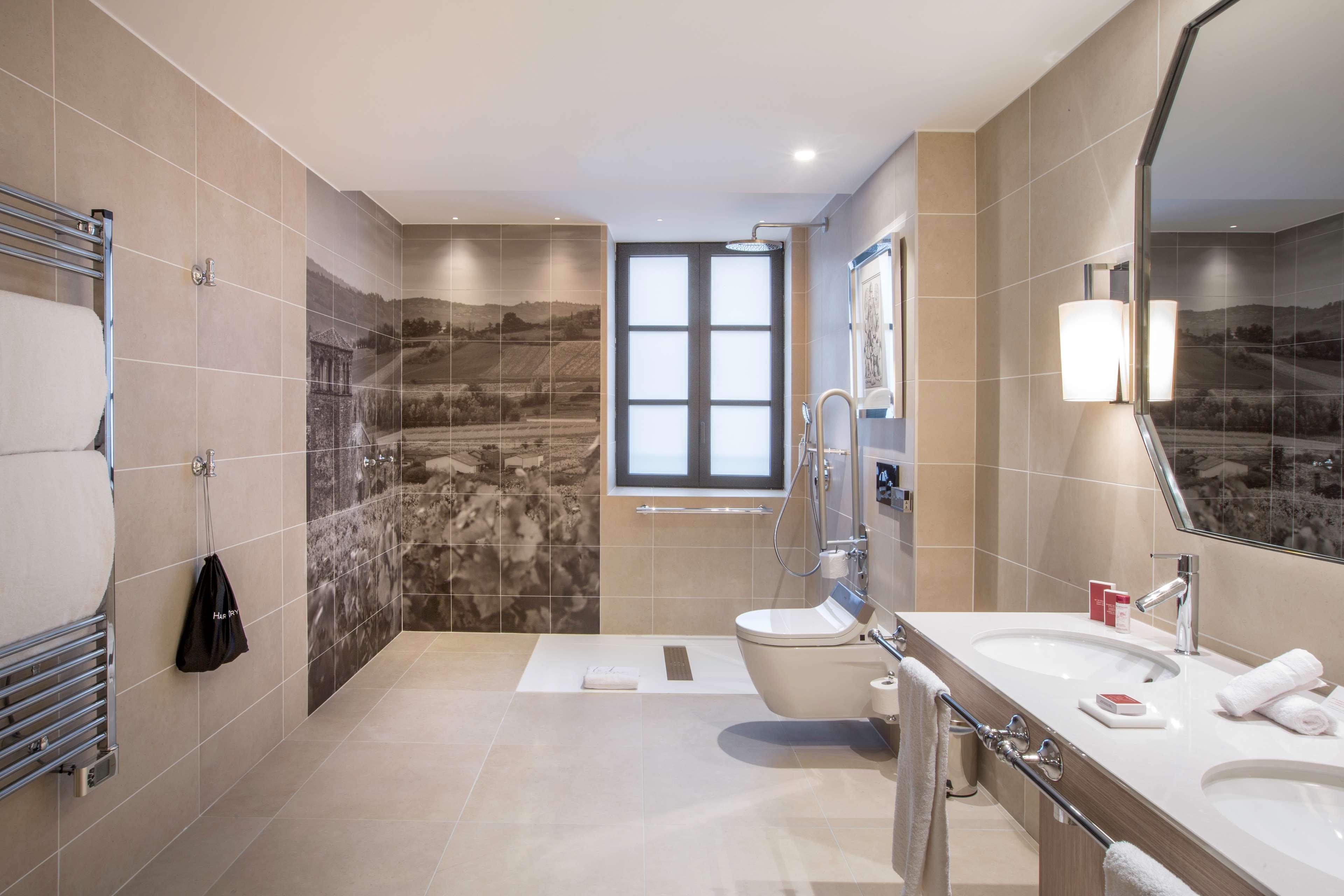 Hotel & Spa Les Sept Fontaines Best Western Premier Tournus Bagian luar foto